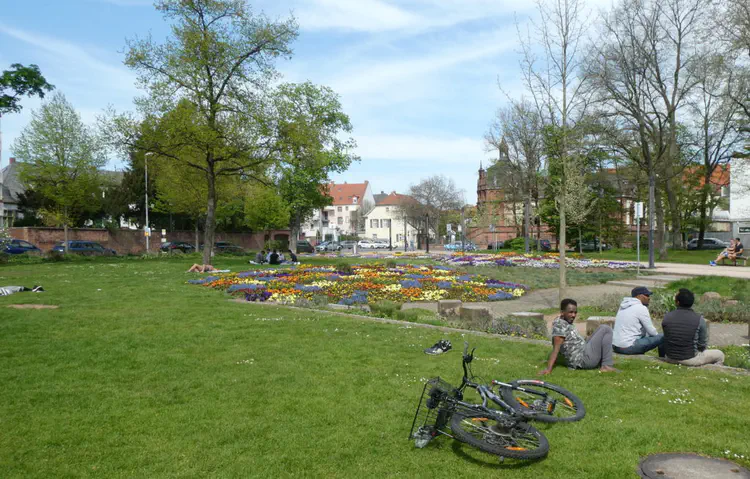 There are nice parks around the city such as the city park and the Gartenschau.